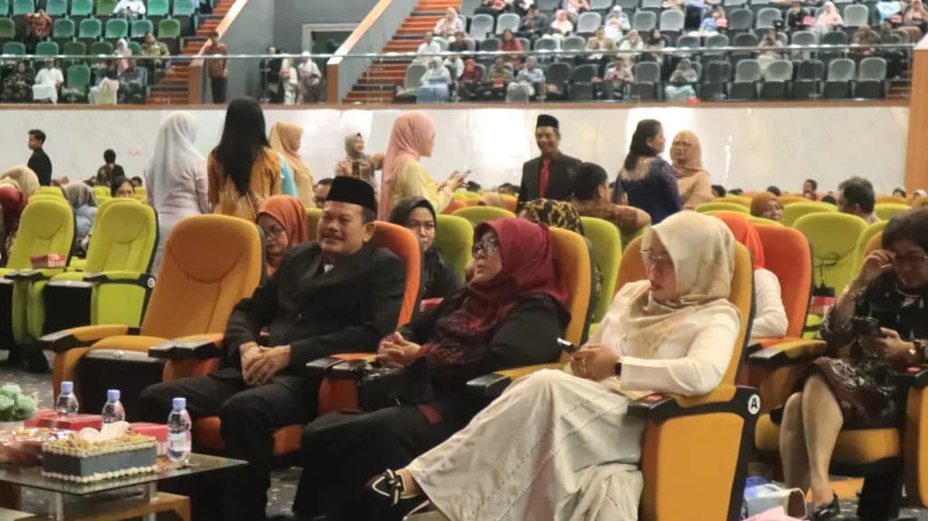 Pelepasan Siswa & Siswi Kelas XII Angkatan 70 — foto 5